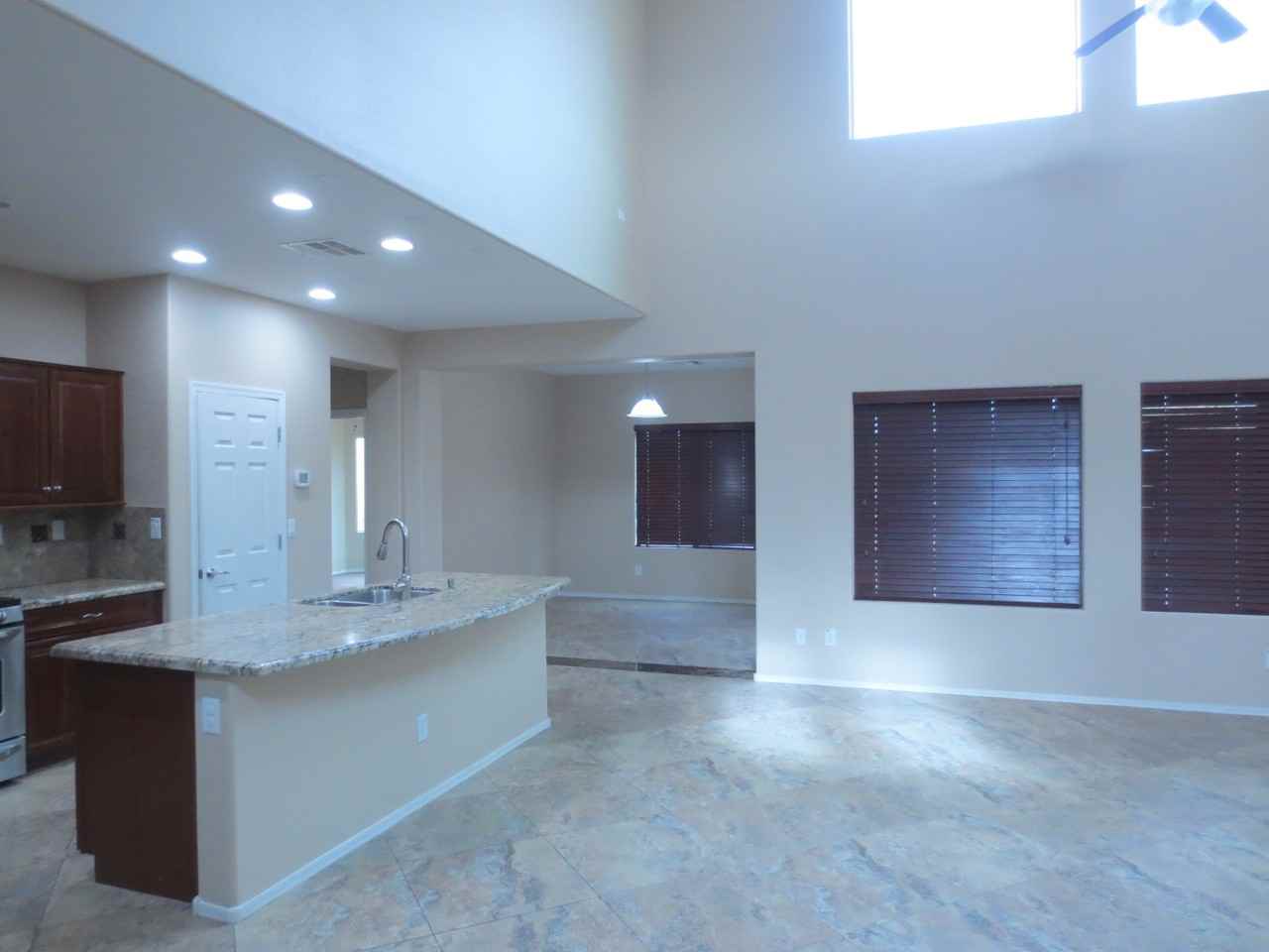 1912 W Black Hill Rd - Photo 6 of 34