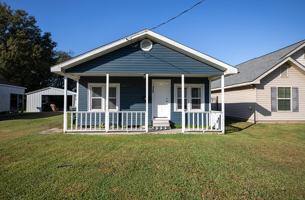 featured image of 3106 Warren Ave