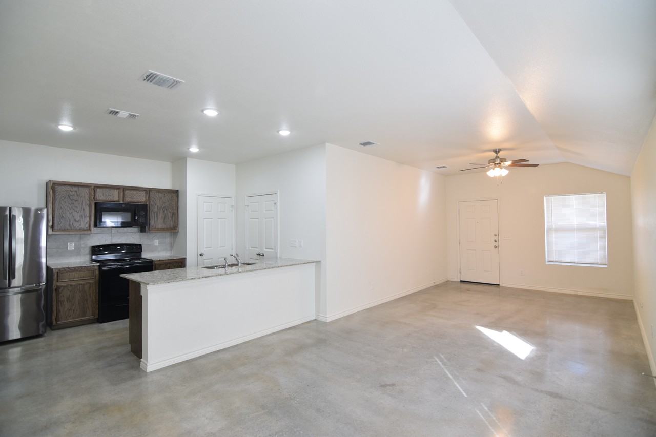 5910 Harriet Tubman Ave - Photo 4 of 16