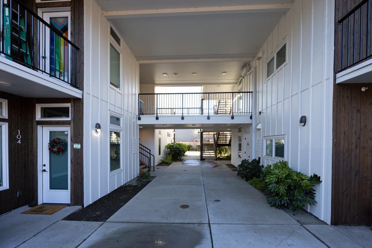 02M - Eden Park - Photo 3 of 24