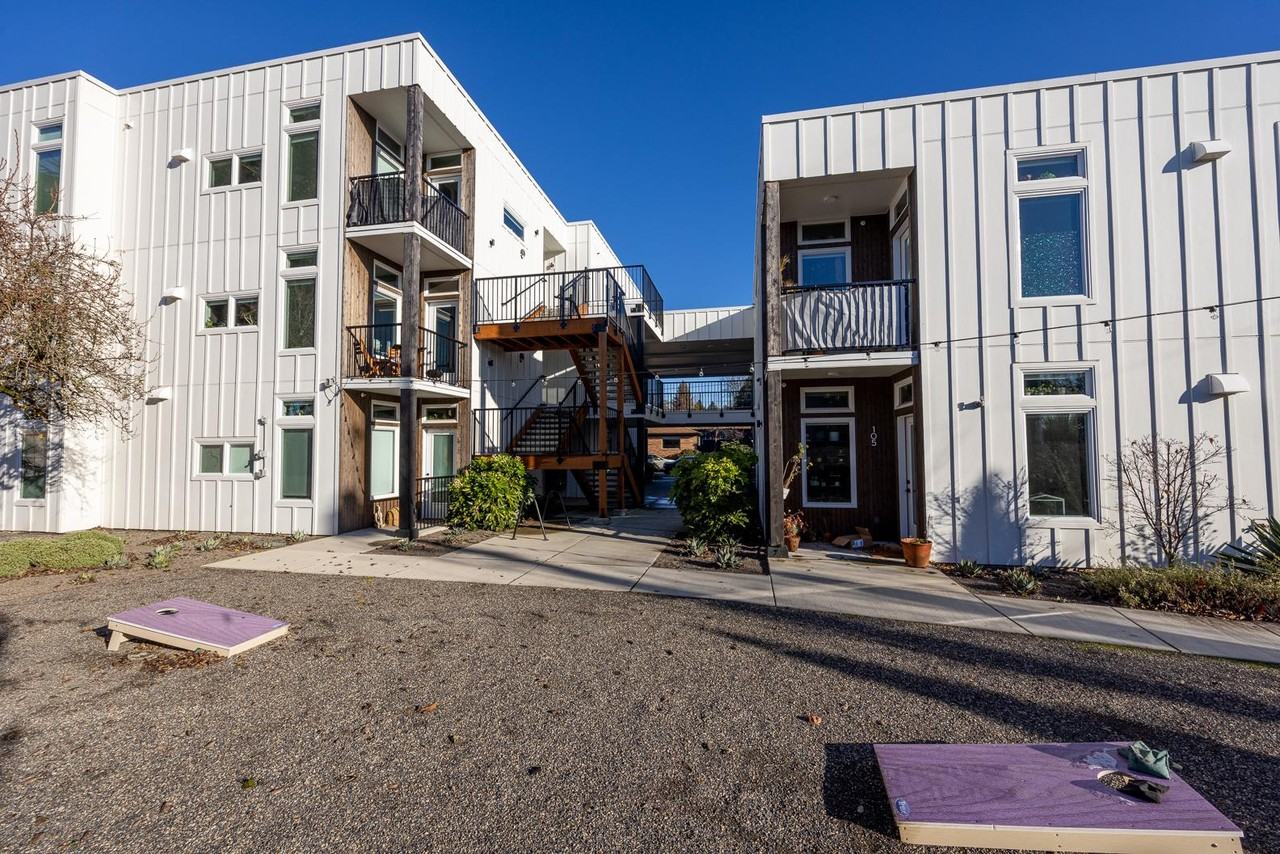 02M - Eden Park - Photo 4 of 24