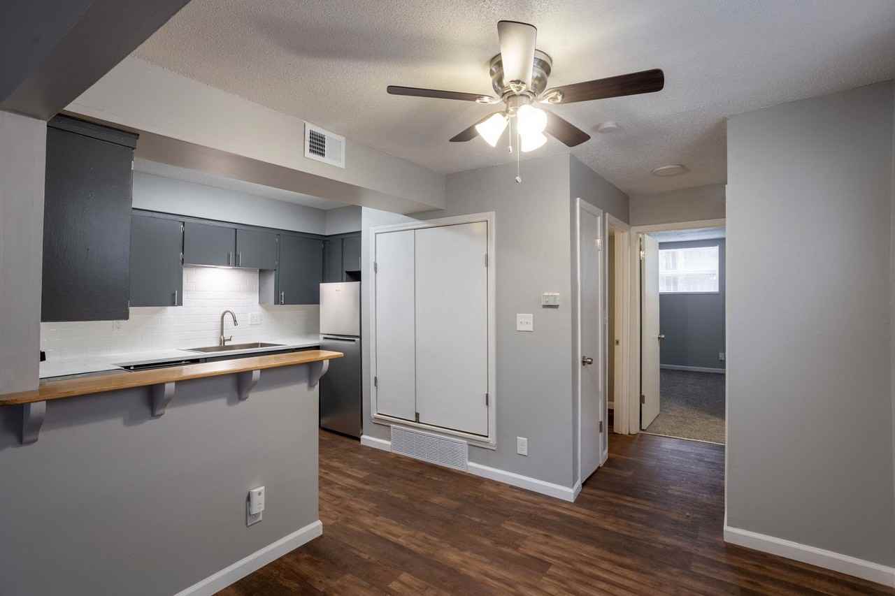 Wornall Place Apartments & Townhomes - Photo 5 of 50