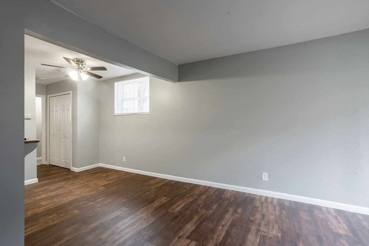 Wornall Place Apartments & Townhomes - Photo 6 of 50