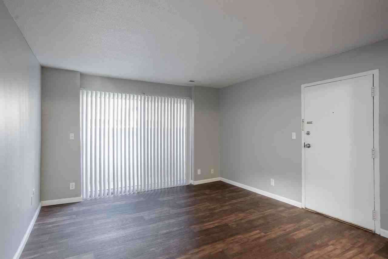 Wornall Place Apartments & Townhomes - Photo 7 of 50