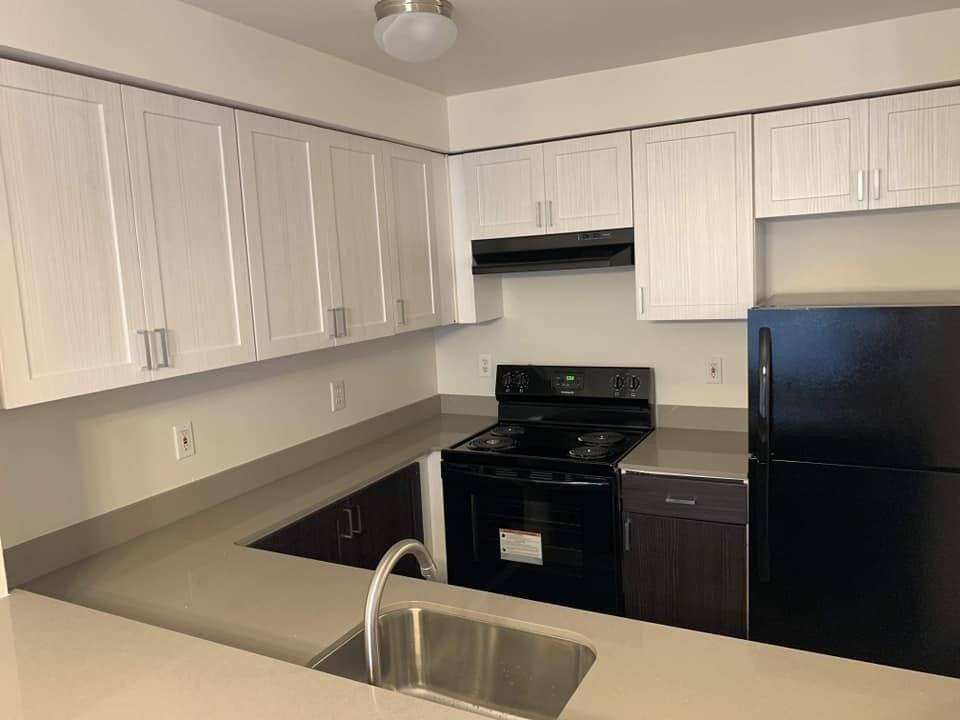 GREEN DRAKE  APARMENTS 311 West Casino Road - Photo 5 of 23