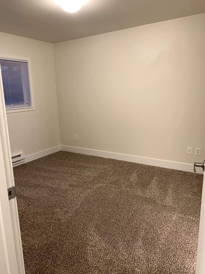 GREEN DRAKE  APARMENTS 311 West Casino Road - Photo 6 of 23