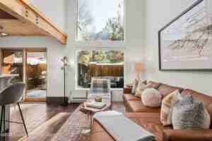 featured image of 1024 E Cooper Ave Apt 3a