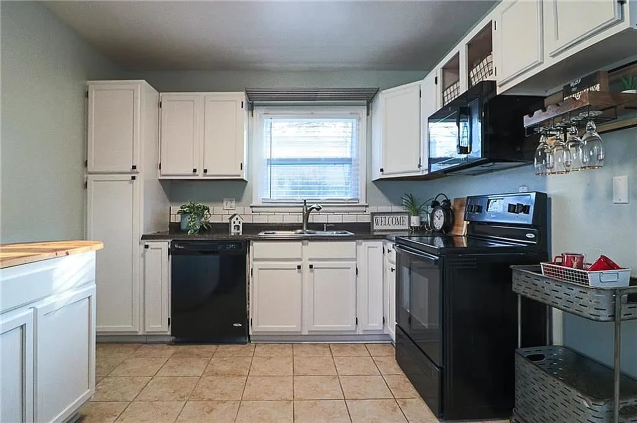 12603 E 49th St S - Photo 4 of 28