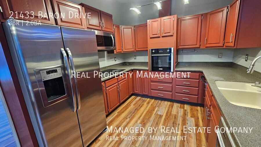 21433 Baron Dr - Photo 3 of 28