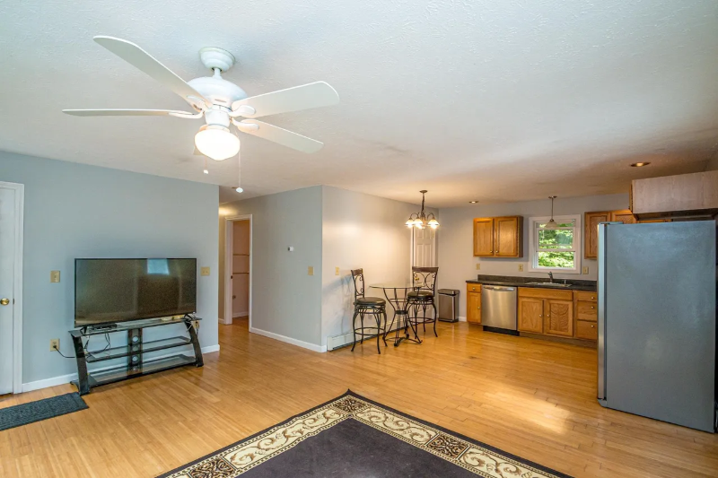 18 Frost Farm Rd - Photo 5 of 13