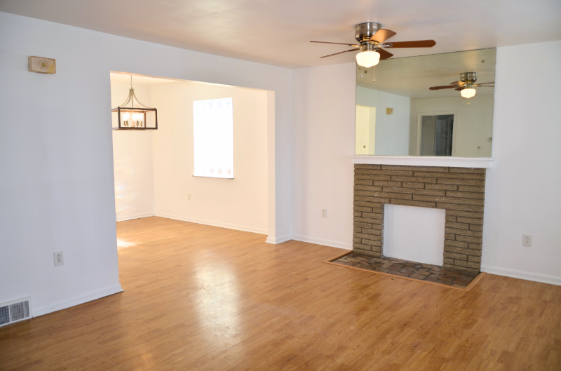 4641 Gladstone St - Photo 2 of 14