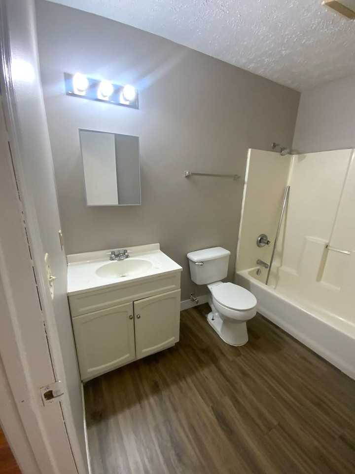 SG / 2 SFH / Barn - Photo 2 of 5