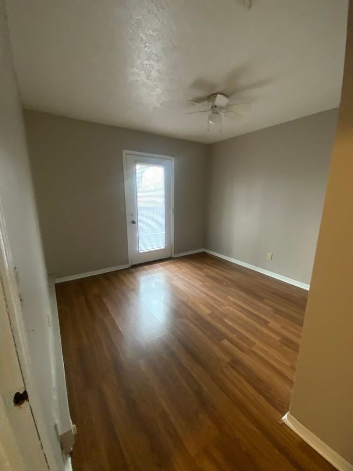 SG / 2 SFH / Barn - Photo 3 of 5