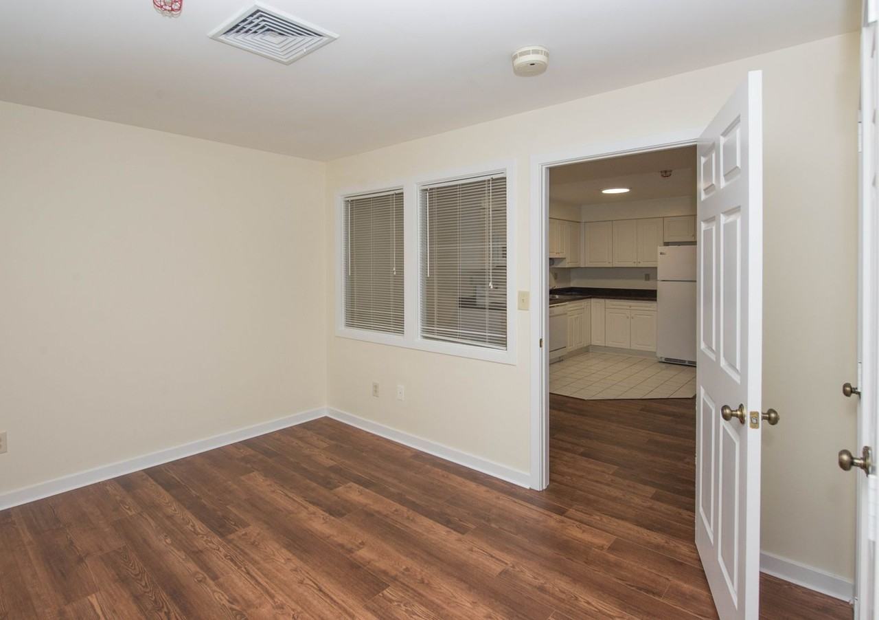 Chestnut Hill East - Photo 6 of 32
