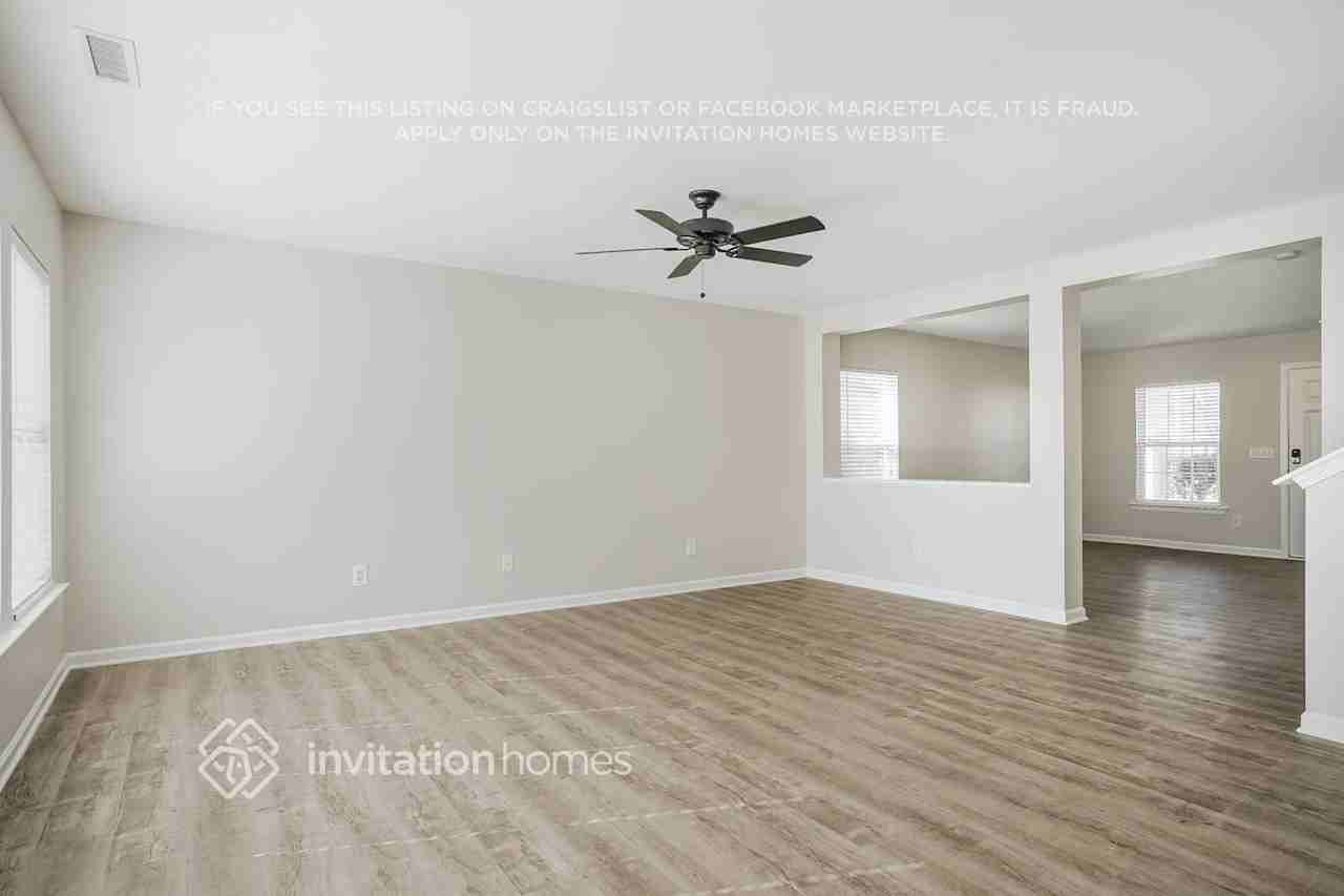 280 Steel Hopper Way - Photo 3 of 16