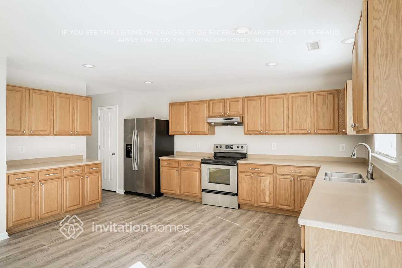 280 Steel Hopper Way - Photo 7 of 16