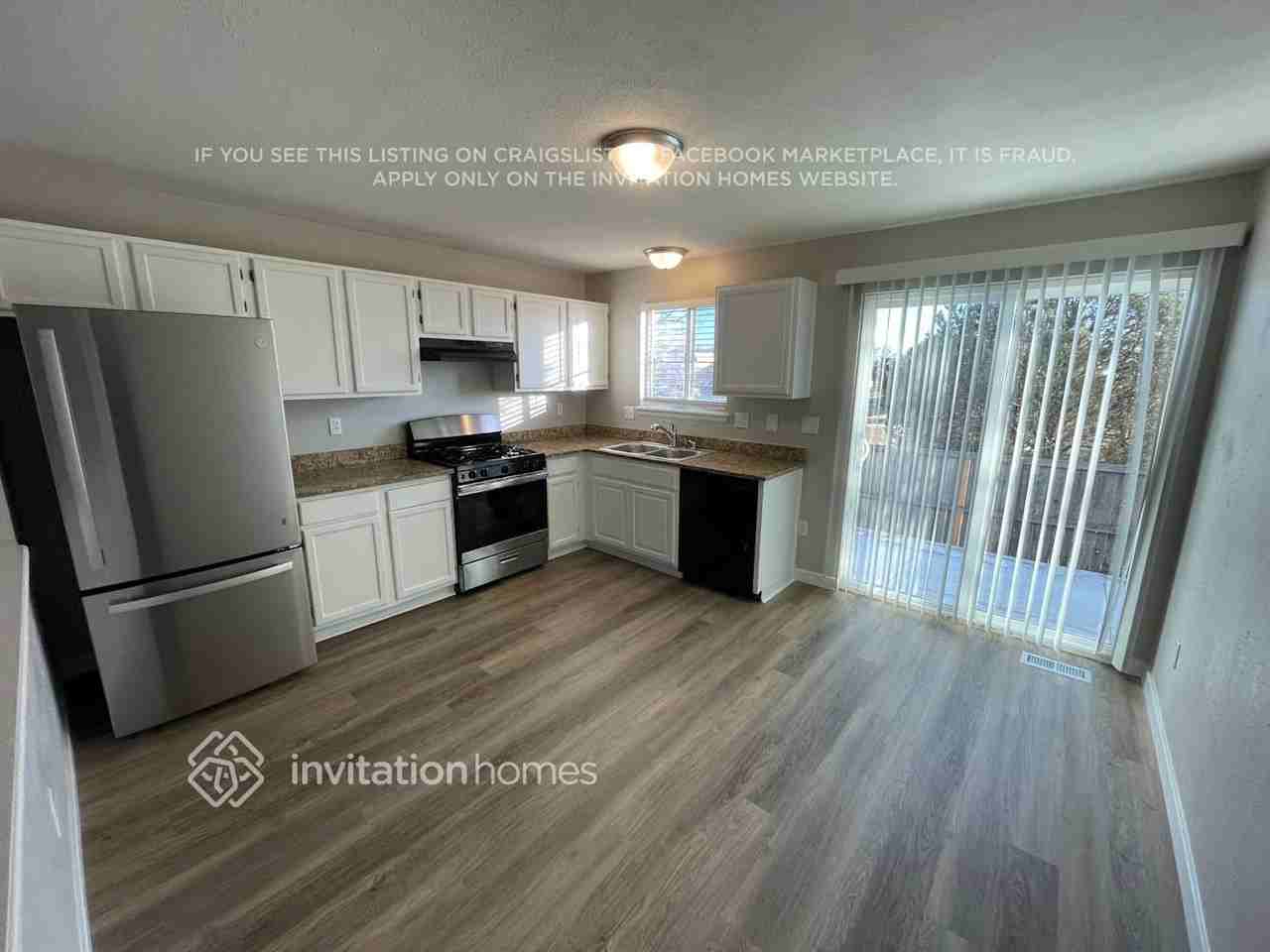 5280 E 112th Ct - Photo 5 of 16