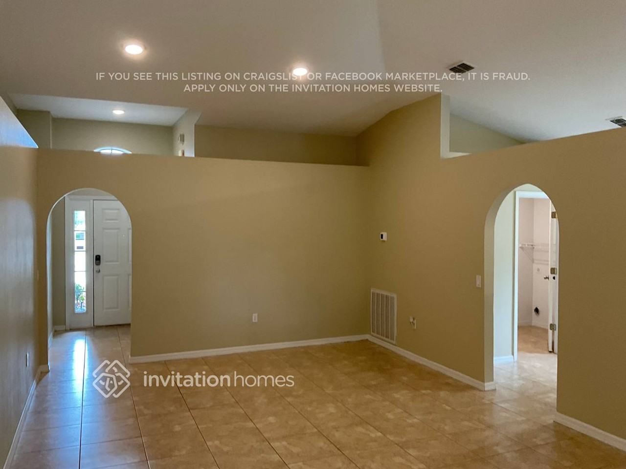 1808 Maeve Cir - Photo 2 of 19