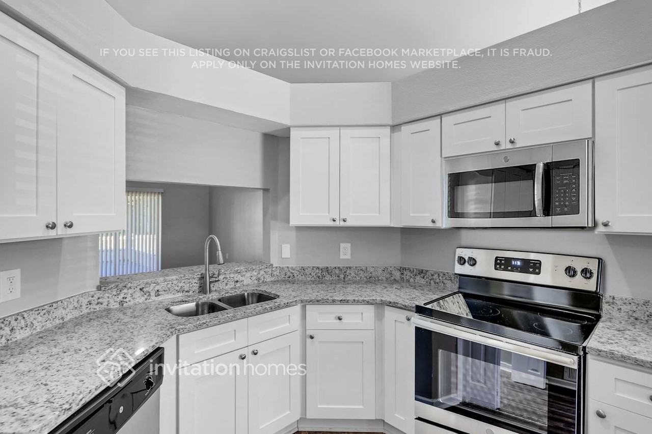 2058 Sarah Louise Dr - Photo 5 of 24