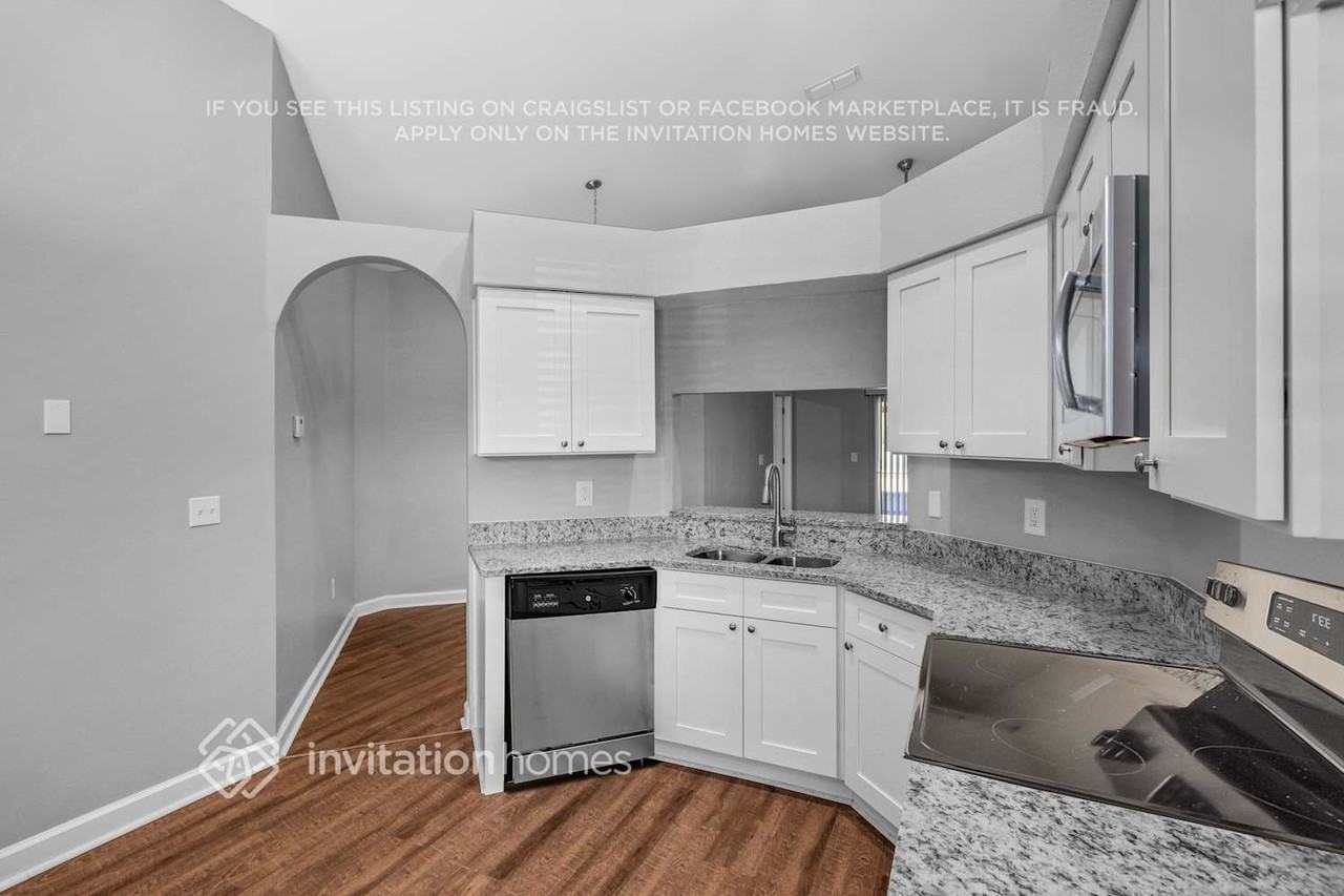 2058 Sarah Louise Dr - Photo 6 of 24