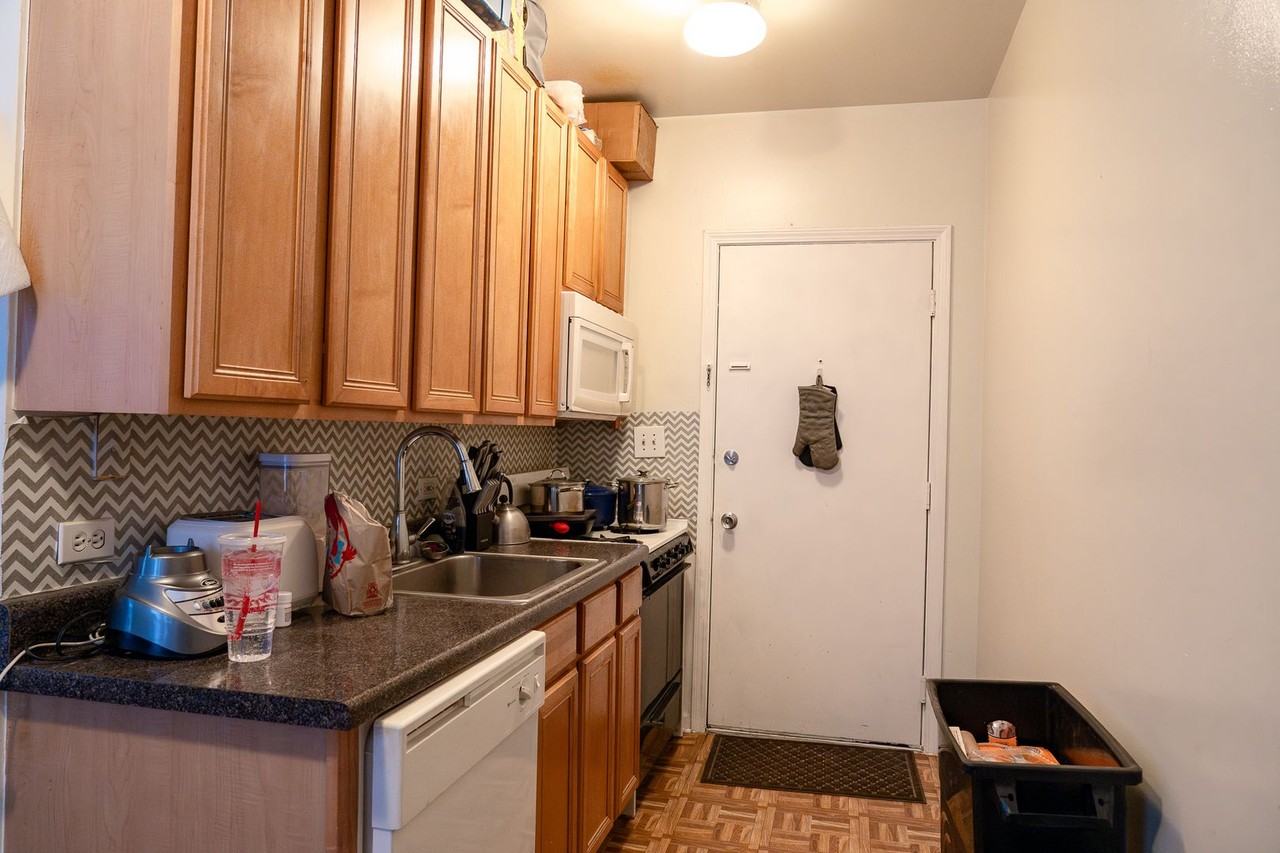 Kedzie & Eastwood - Photo 6 of 22