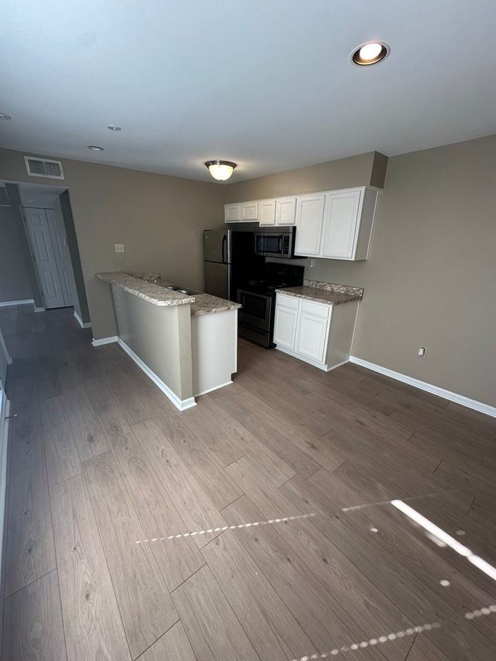 6770 Enchanted Oak Pl - Photo 4 of 12