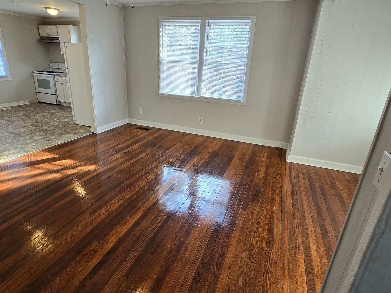 2215 Willow St - Photo 3 of 19