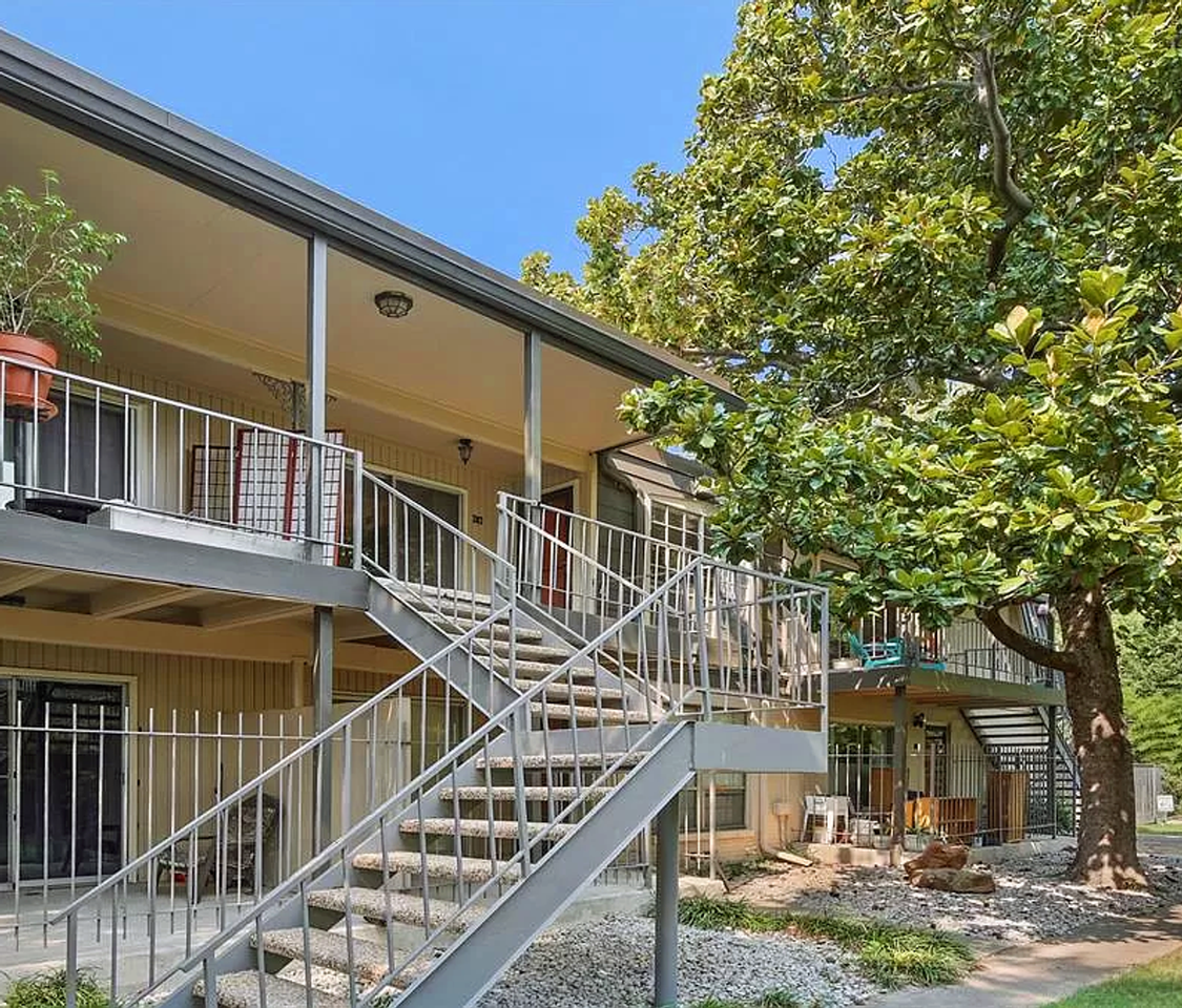 5212 Fleetwood Oaks Avenue #202 - Photo 4 of 18