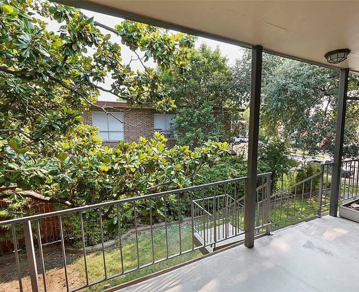 5212 Fleetwood Oaks Avenue #202 - Photo 5 of 18