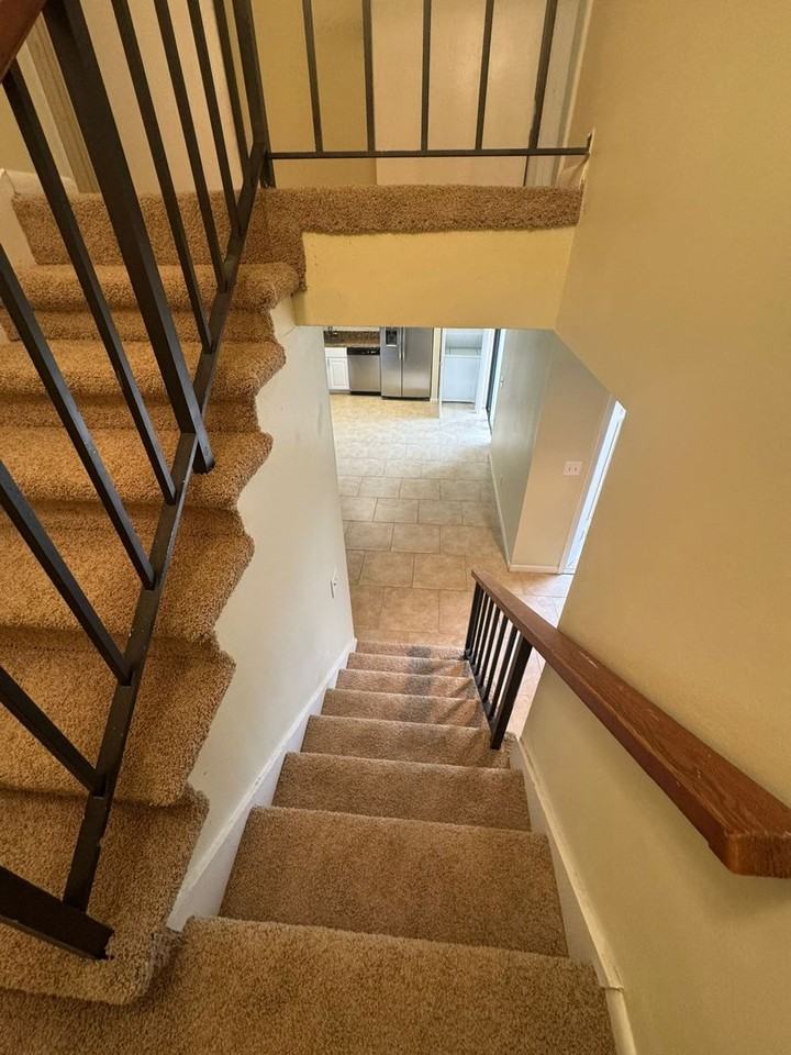 11976 Shakerwood Ln - Photo 7 of 20