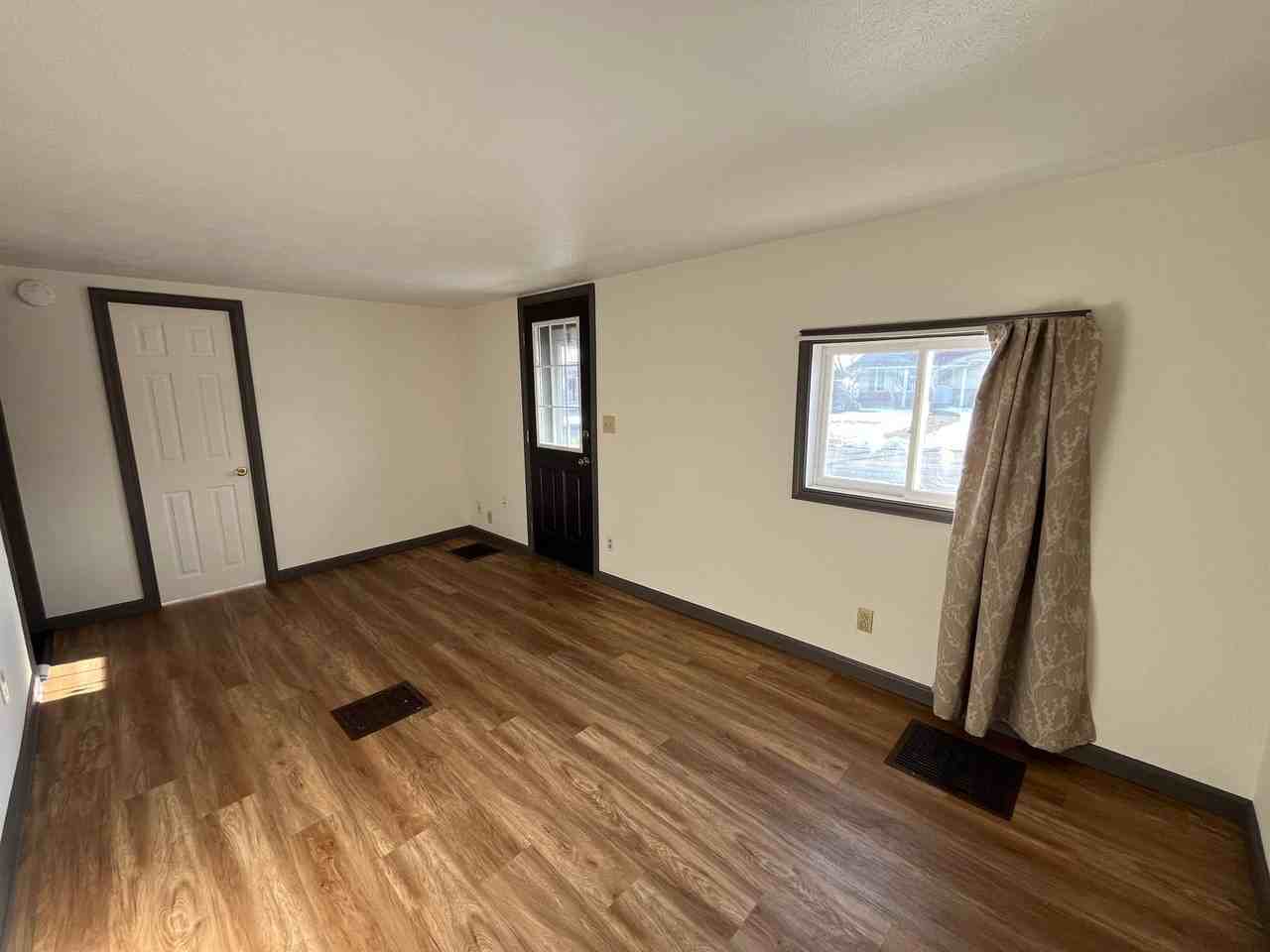 1105 Siloam Rd - Photo 3 of 31