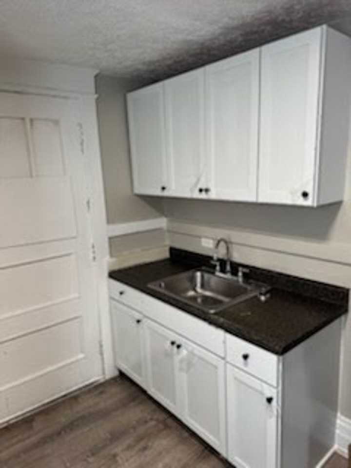 493 Dewey Ave - Photo 3 of 34