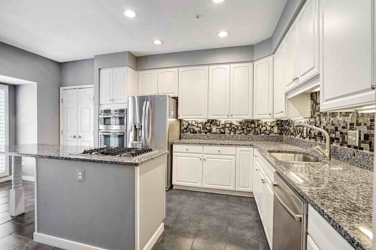 1794 Dawson St - Photo 3 of 30