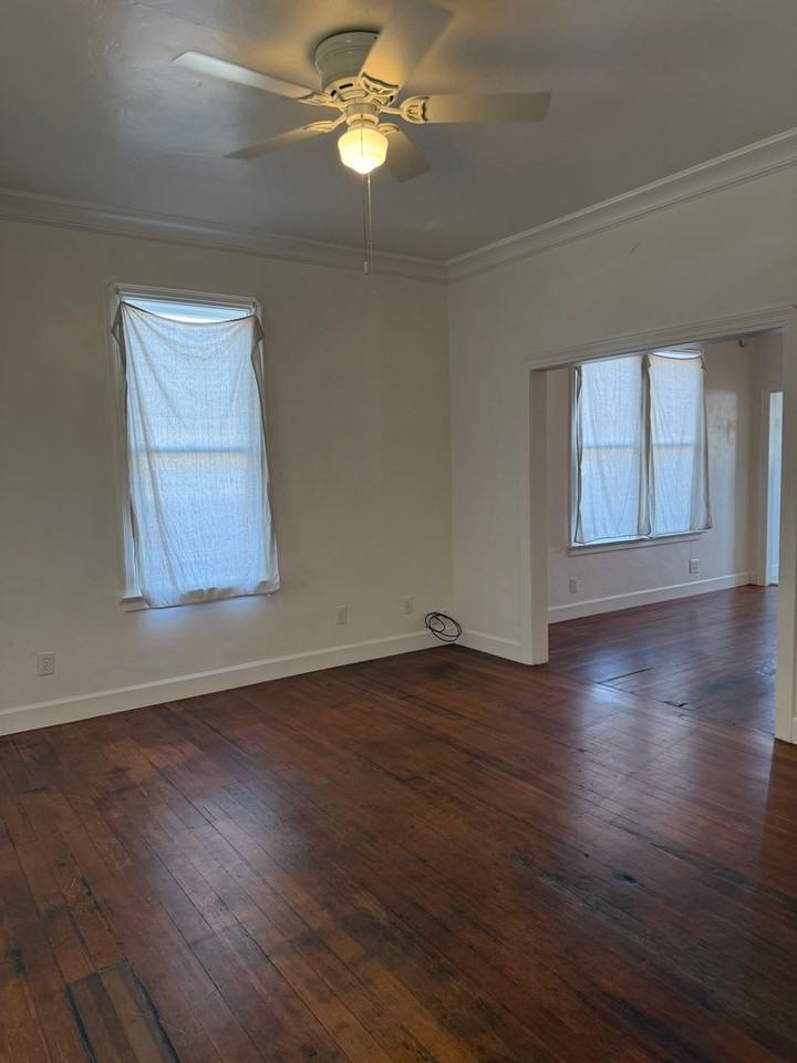 159 N B St - Photo 3 of 14