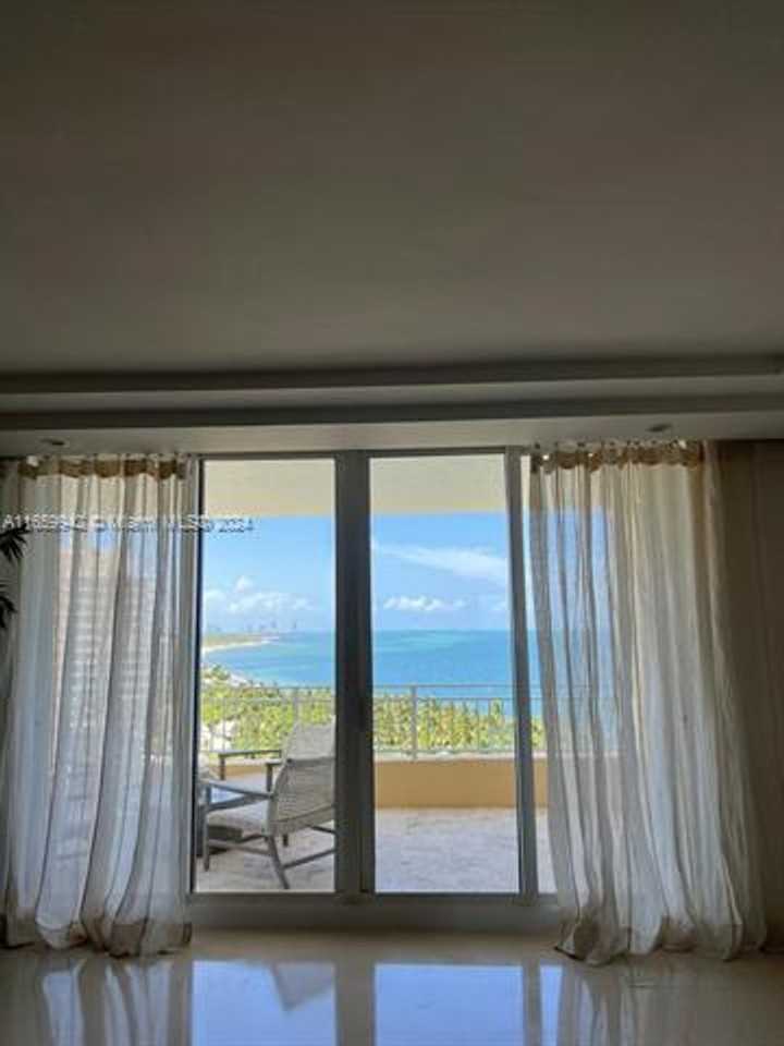 799 Crandon Blvd #11-02