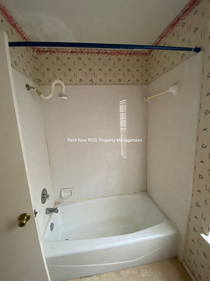 2113 E 29th St #NA - Photo 4 of 14