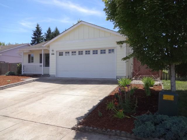 846 Nw Riverbow Ave #NA - Photo 2 of 17
