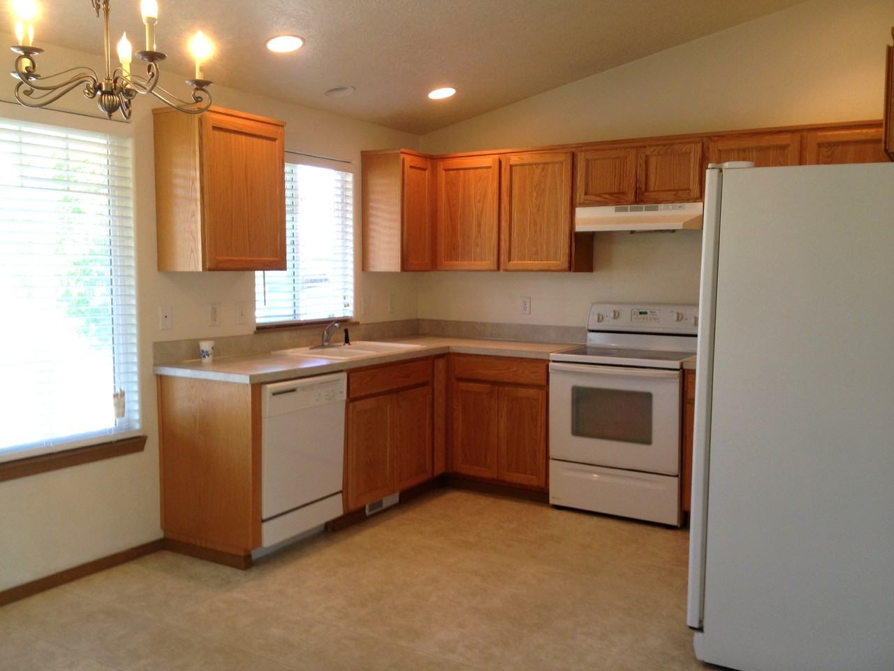 846 Nw Riverbow Ave #NA - Photo 4 of 17