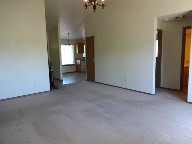 846 Nw Riverbow Ave #NA - Photo 6 of 17
