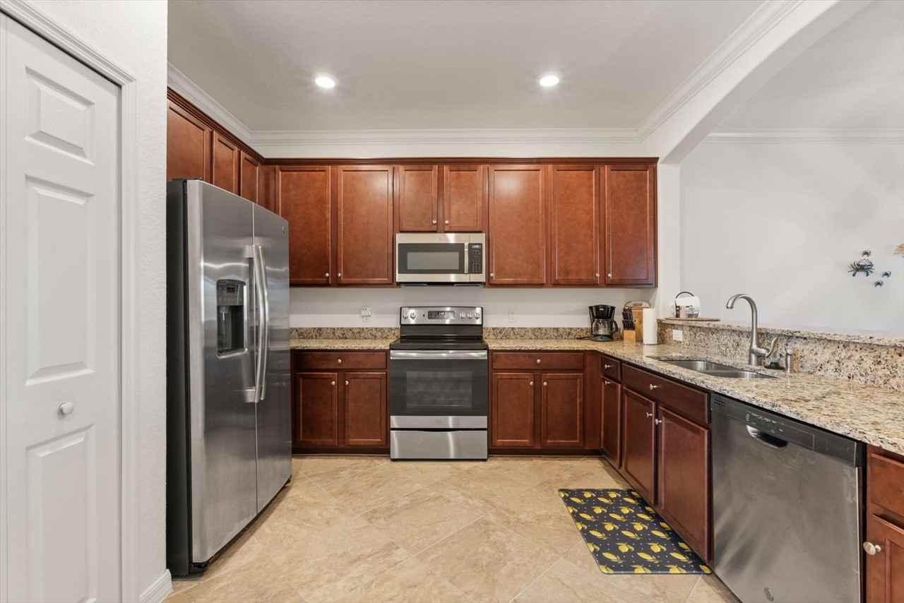 12527 Felice Dr #NA - Photo 6 of 35