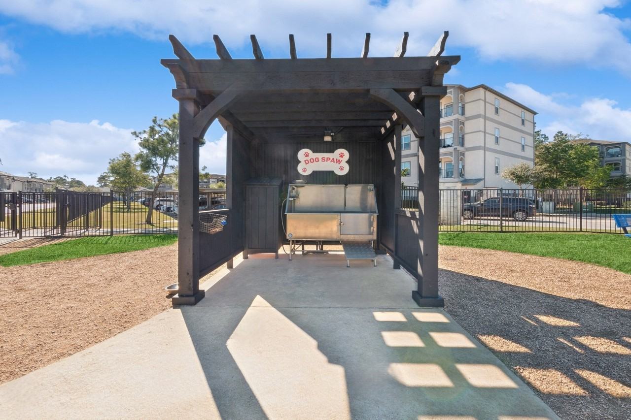 Berkshire Woodland - Photo 7 of 46