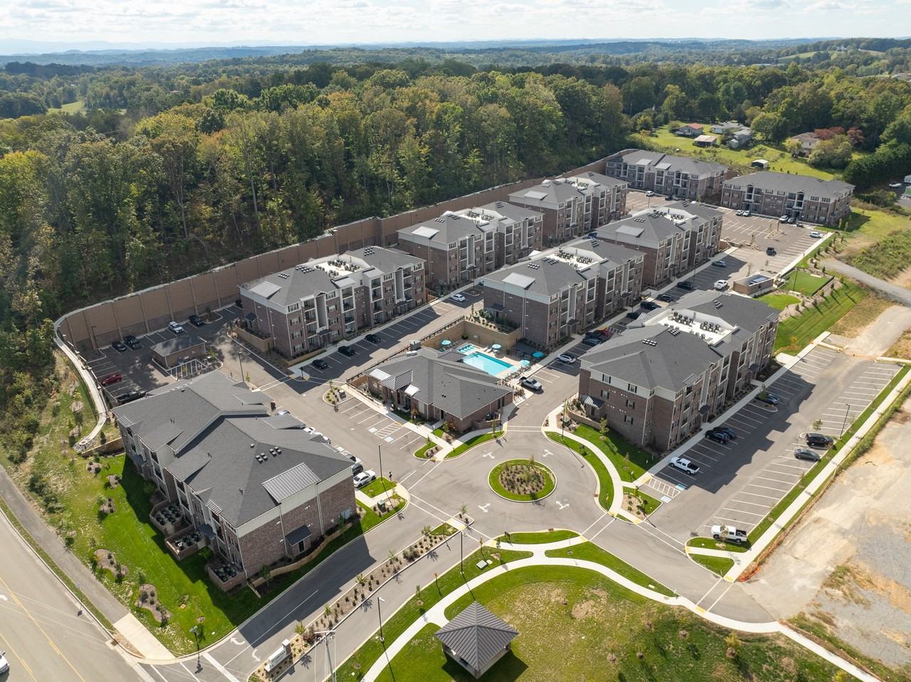 Farragut Junction Apartments - Photo 2 of 42