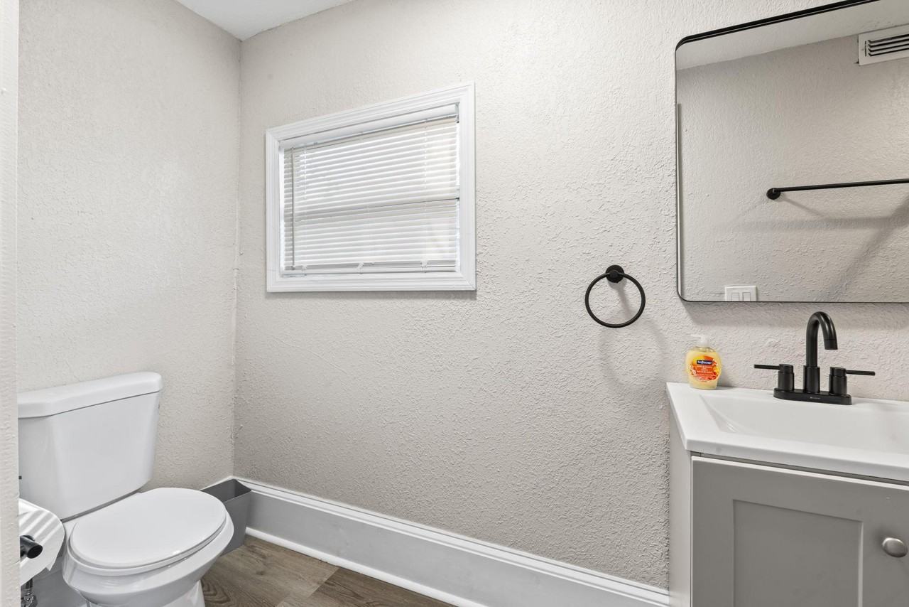 E 3rd St - Photo 4 of 16