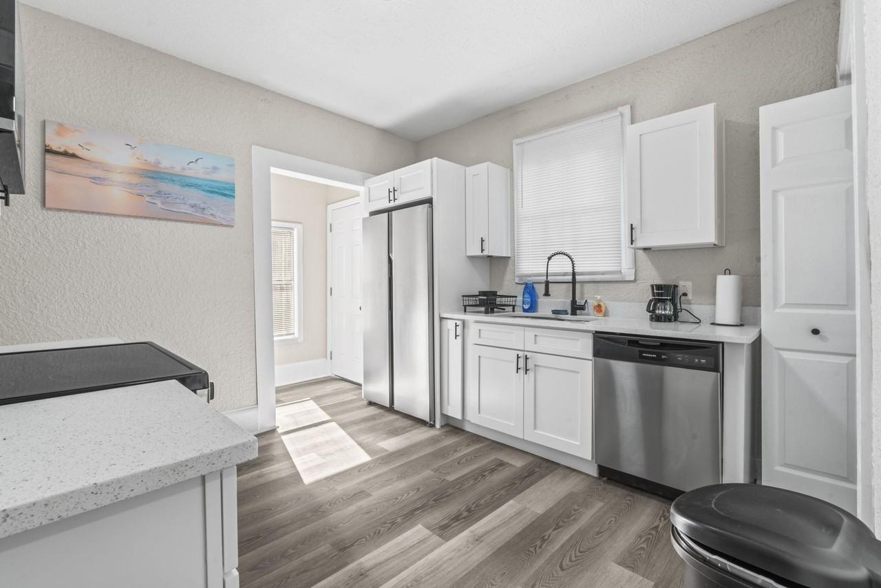 E 3rd St - Photo 5 of 16