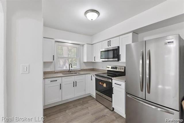 19974 Ferguson St - Photo 2 of 16