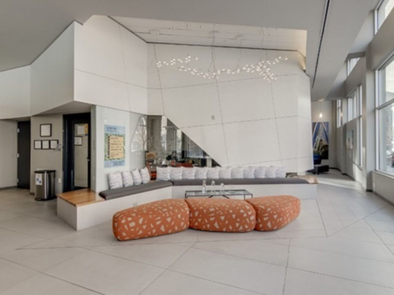 500 Park Avenue - Photo 3 of 50