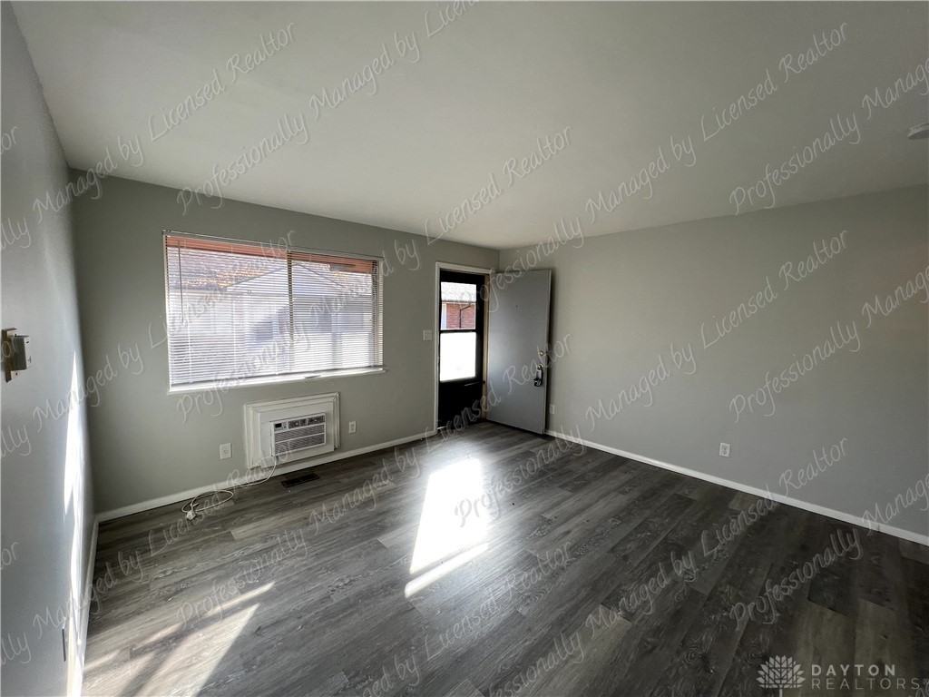 5561 Misty Ln - Photo 5 of 16