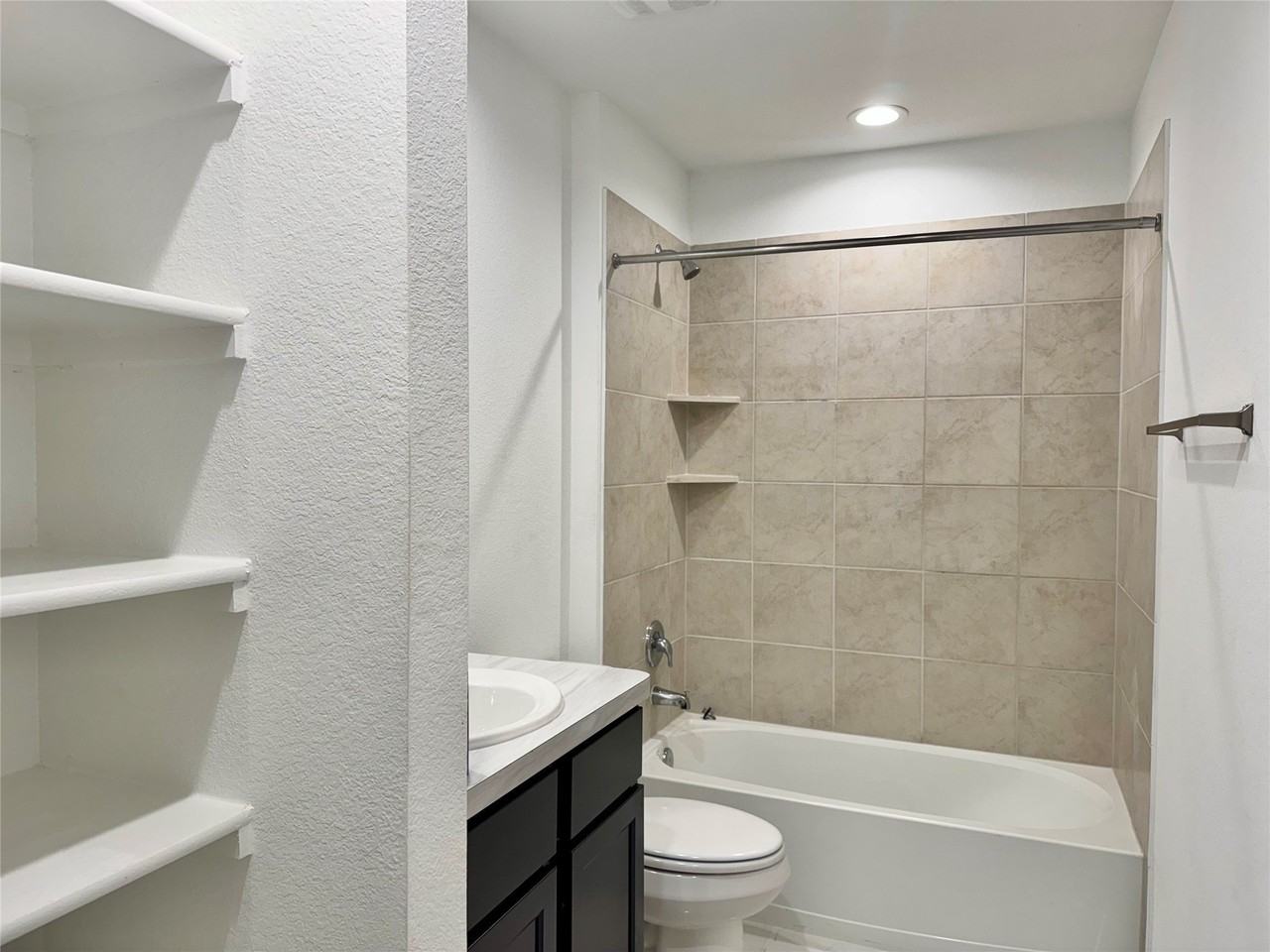 21610 Flowering Garden Ln - Photo 4 of 10