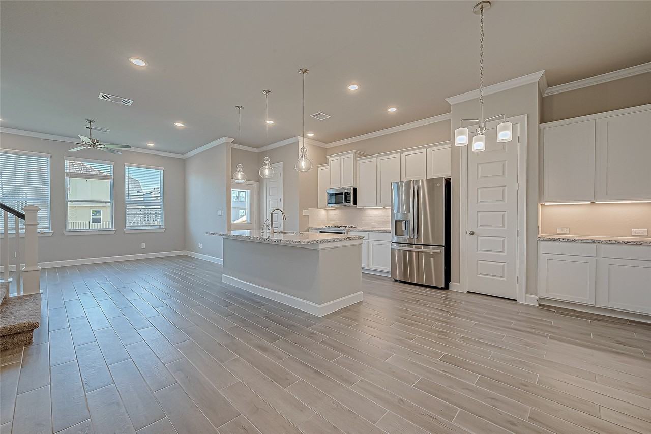 1915 Honey Mound Dr - Photo 7 of 47