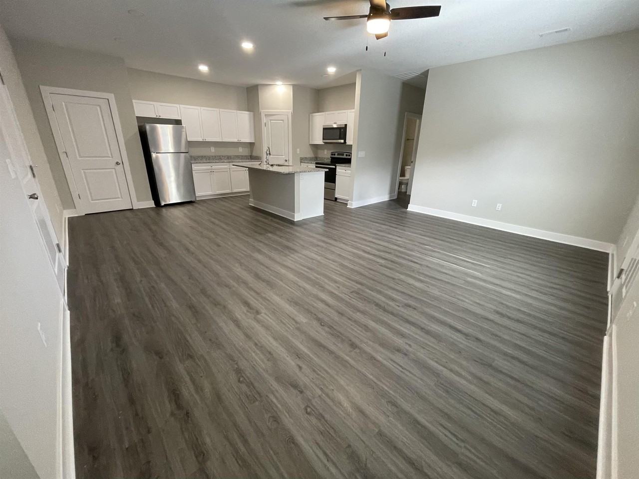 5220 N Honeylocust Cir - Photo 3 of 21